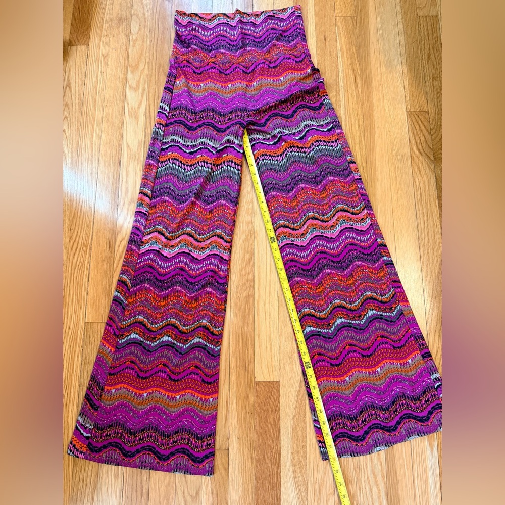 Wrangler Boho Wide-Leg stretchy Pants in Magenta Wave Size large - Picture 2 of 5